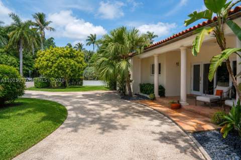 363 S Hibiscus Dr, Miami Beach FL - photo 6 of 25