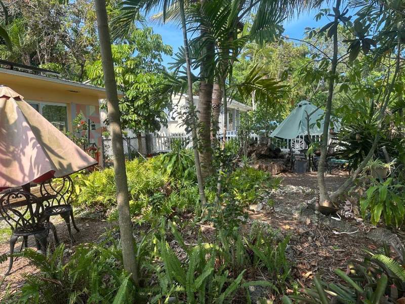 3 bedroom SingleFamilyResidence at 1631 NE 157th Terrace, Hillside, North Miami Beach — photo 4