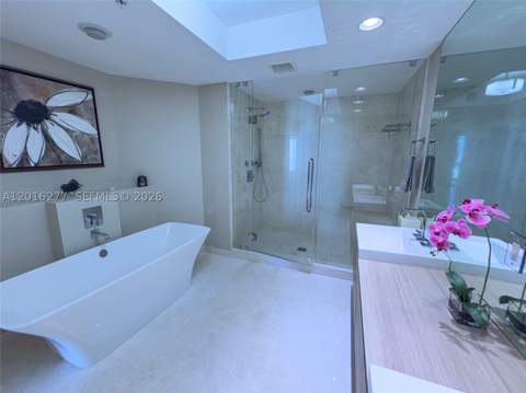 17111 Biscayne Blvd 1705, North Miami Beach FL - photo 10 of 54