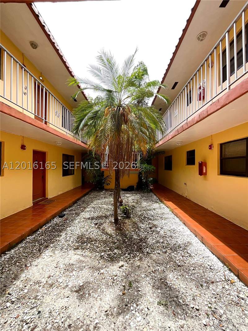 2 bedroom Condominium at 3522 NE 166th St 7, Melrose Place South Condo, North Miami Beach — photo 3