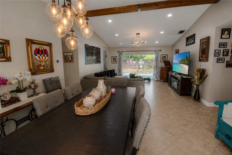4 bedroom SingleFamilyResidence at 17601 SW 138th Ct, Three Lakes, Miami — photo 3