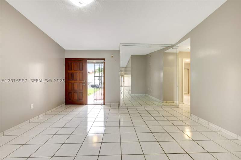 3 bedroom Townhouse at 1620 SW 124th Pl 1, 2nd Amend To Half Moon Vi, Miami — photo 2