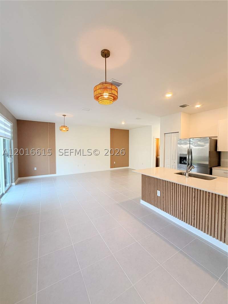 3 bedroom Townhouse at 663 SE 13th St Cir, Terrasol, Homestead — photo 4