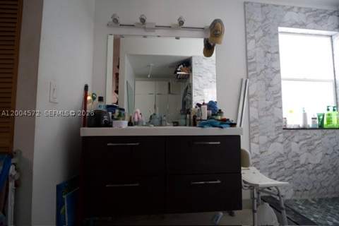 14512 SW 139th Ave Cir W, Miami FL - photo 14 of 31