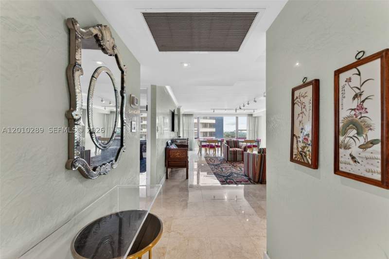 2 bedroom Condominium at 5225 Collins Ave 1519, The Alexander Condo, Miami Beach — photo 3