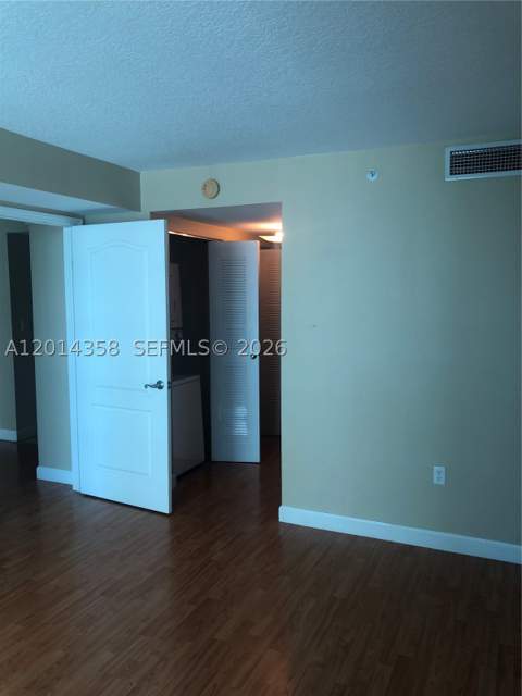 2101 Brickell Ave 1808, Miami FL - photo 11 of 18