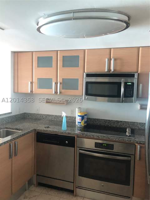 2101 Brickell Ave 1808, Miami FL - photo 13 of 18