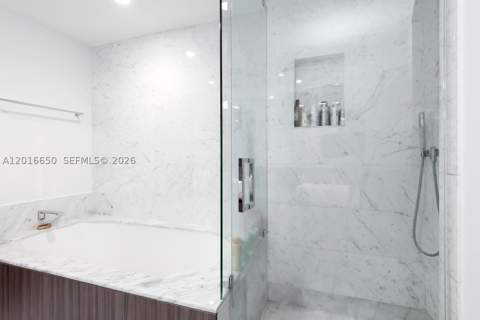 1000 Brickell Plz 2603, Miami FL - photo 18 of 33