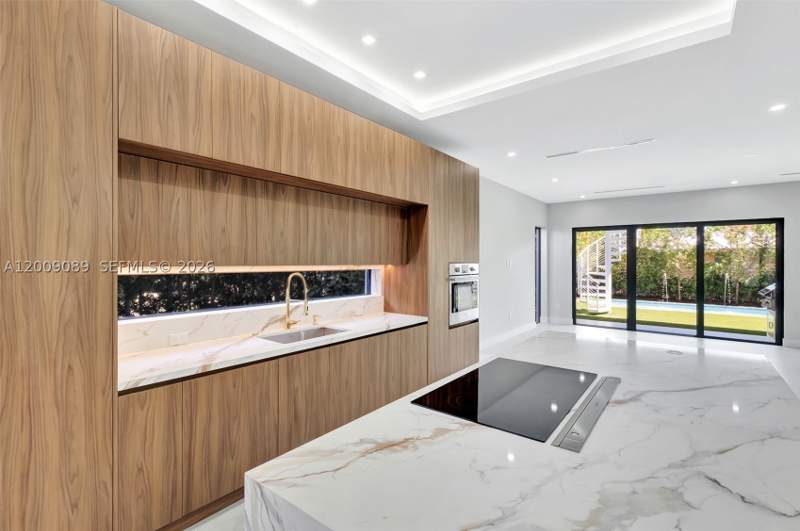 4 bedroom Condominium at 1223 SW 12th Ct 1223, Skyview Homes Condo, Miami — photo 4