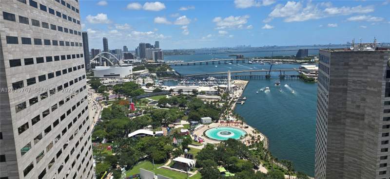 1 bedroom Condominium at 325 S Biscayne Blvd 4016, One Miami West Condo, Miami — photo 2