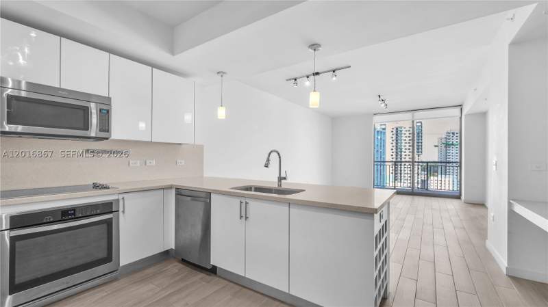 1 bedroom Condominium at 999 SW 1st Ave 2009, Nine At Mary Brickell Vil, Miami — photo 3