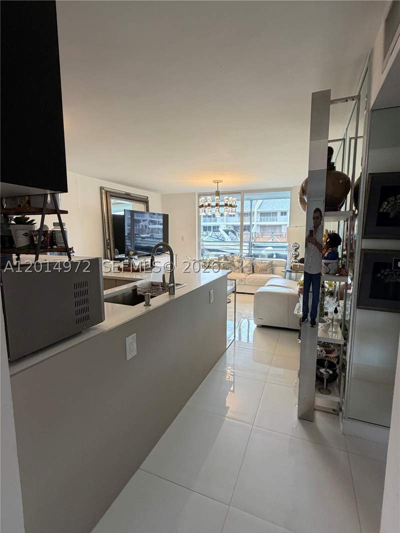 2 bedroom Condominium at 3550 NE 169th St 107 Plus 40ft Deck, Eden Isles Condo No 6, North Miami Beach — photo 5
