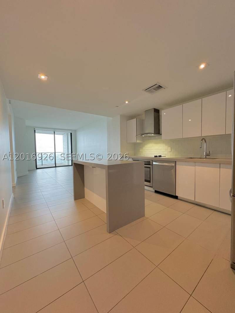 1 bedroom Condominium at 1600 NE 1st Ave 3614, CANVAS CONDO, Miami — photo 4