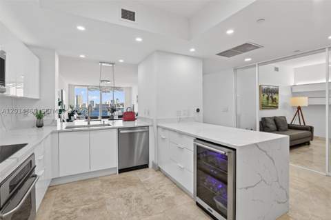 3330 NE 190th St 1817, Aventura FL - photo 6 of 91