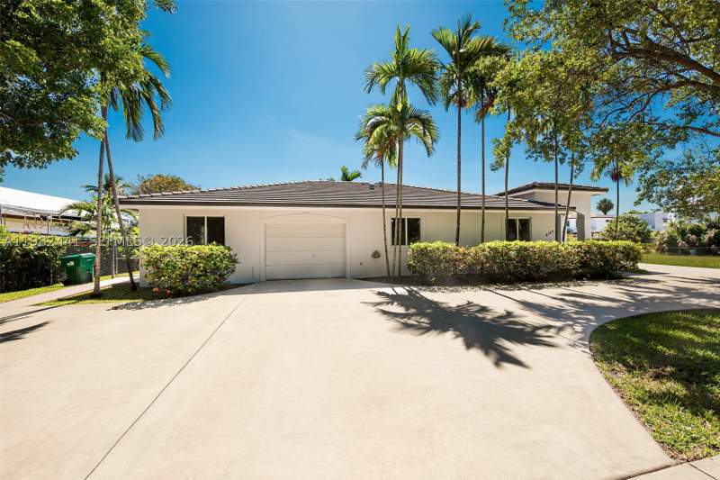 4 bedroom SingleFamilyResidence at 4145 SW 84th Ct, Coral Pines, Miami — photo 3