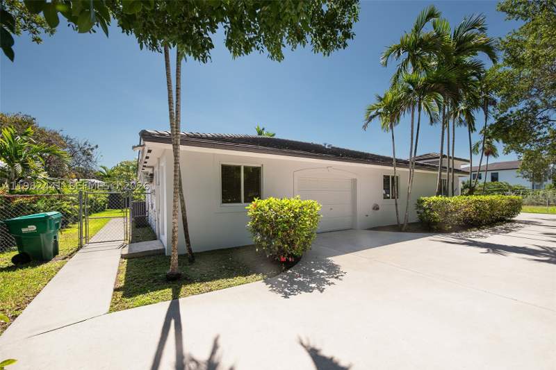 4 bedroom SingleFamilyResidence at 4145 SW 84th Ct, Coral Pines, Miami — photo 4