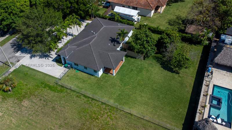 4 bedroom SingleFamilyResidence at 4145 SW 84th Ct, Coral Pines, Miami — photo 5