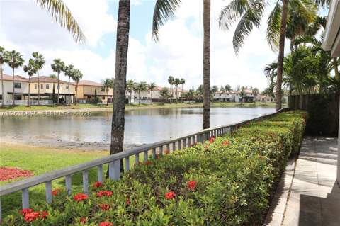 8925 NW 99th Ave, Doral FL - photo 12 of 50