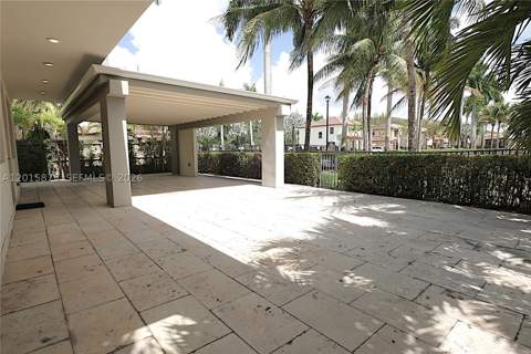 8925 NW 99th Ave, Doral FL - photo 6 of 50