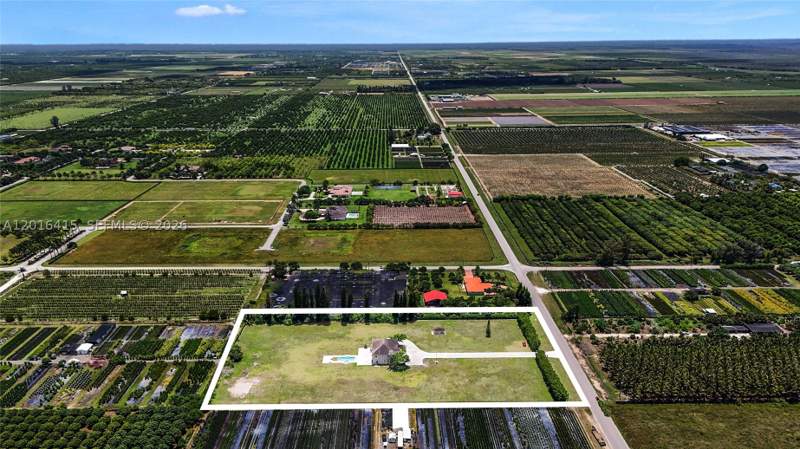 4 bedroom SingleFamilyResidence at 31115 SW 217th Ave, 000, Homestead — photo 5