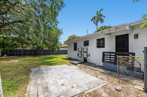 515 NW 88th Street, El Portal FL - photo 21 of 24