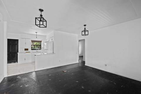 515 NW 88th Street, El Portal FL - photo 6 of 24