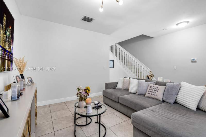 2 bedroom Townhouse at 8936 W 35th Ln, Bellagio Villas, Hialeah — photo 5