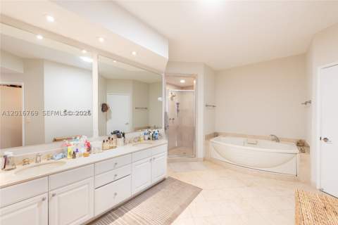 737 Crandon Blvd 402, Key Biscayne FL - photo 13 of 41