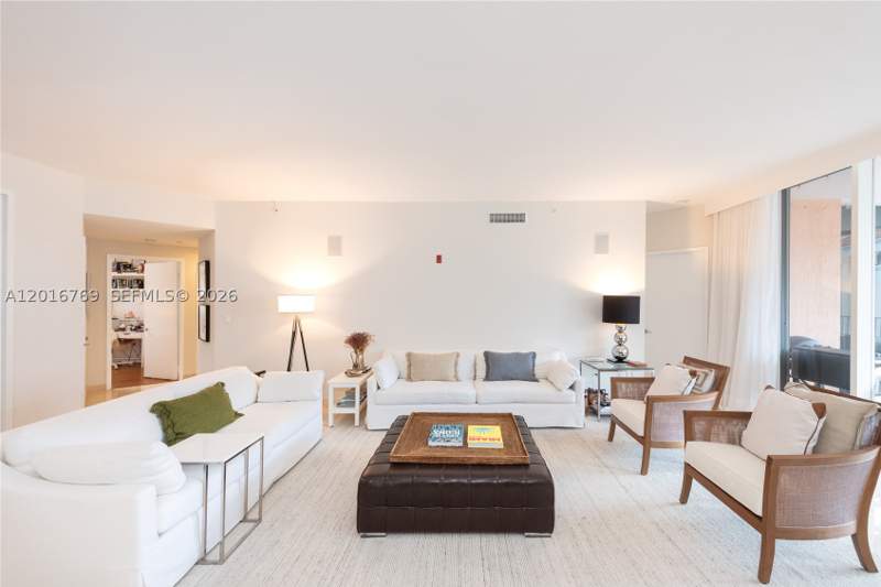 3 bedroom Condominium at 737 Crandon Blvd 402, Lake Villa Two Condo, Key Biscayne — photo 3