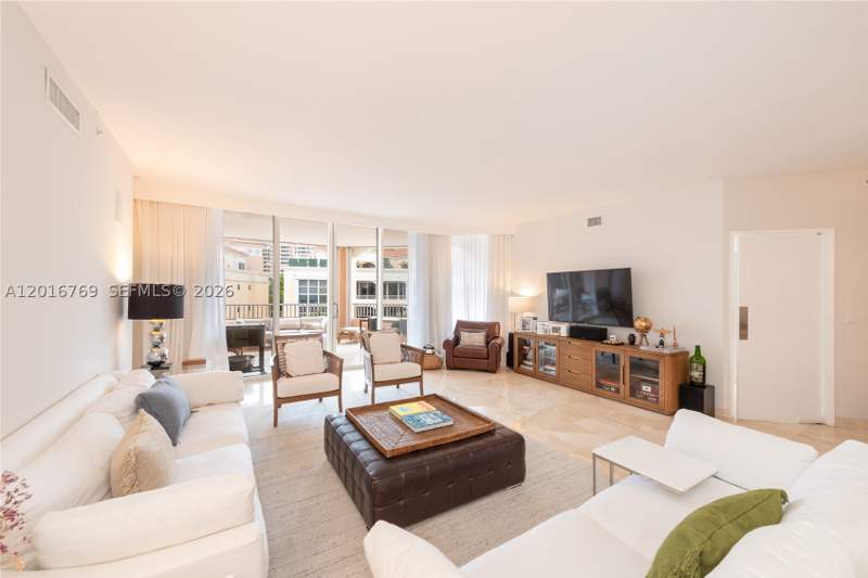 3 bedroom Condominium at 737 Crandon Blvd 402, Lake Villa Two Condo, Key Biscayne — photo 5