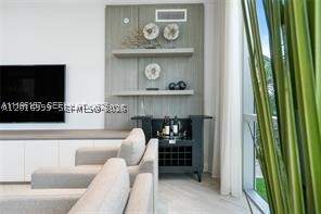 17111 Biscayne Blvd 209, North Miami Beach FL - photo 18 of 60