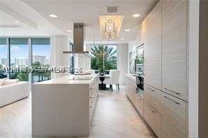 17111 Biscayne Blvd 209, North Miami Beach FL - photo 6 of 60