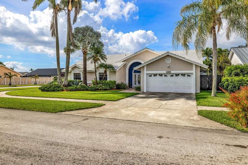4 bedroom SingleFamilyResidence at 14500 SW 161st St, Limewood Grove, Miami — photo 4