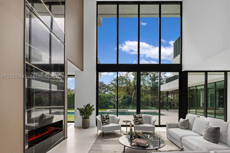 6 bedroom SingleFamilyResidence at 6920 SW 124th St, Chapman Glen, Pinecrest — photo 3