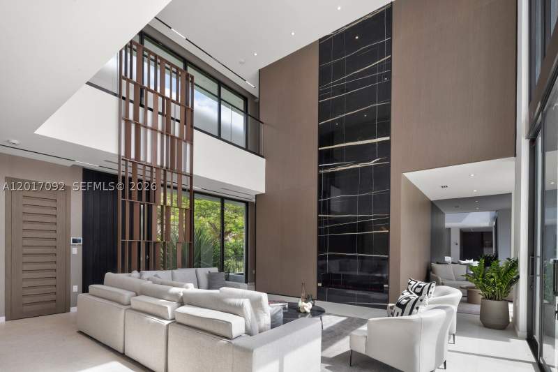 6 bedroom SingleFamilyResidence at 6920 SW 124th St, Chapman Glen, Pinecrest — photo 5