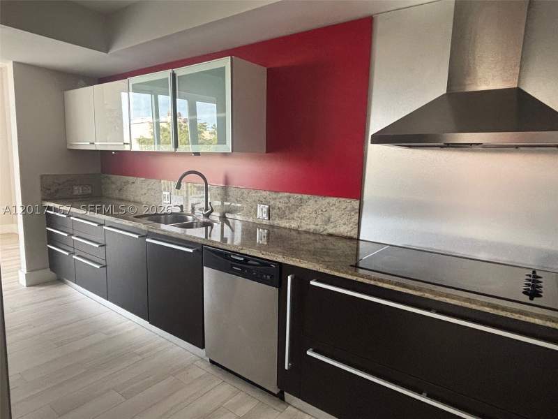 3 bedroom Condominium at 50 Ocean Lane Dr 404, The Pyramids @ Key Biscay, Key Biscayne — photo 2