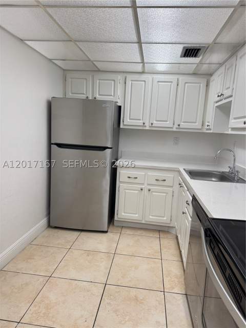 1470 NE 125th Ter 205, North Miami FL - photo 10 of 14
