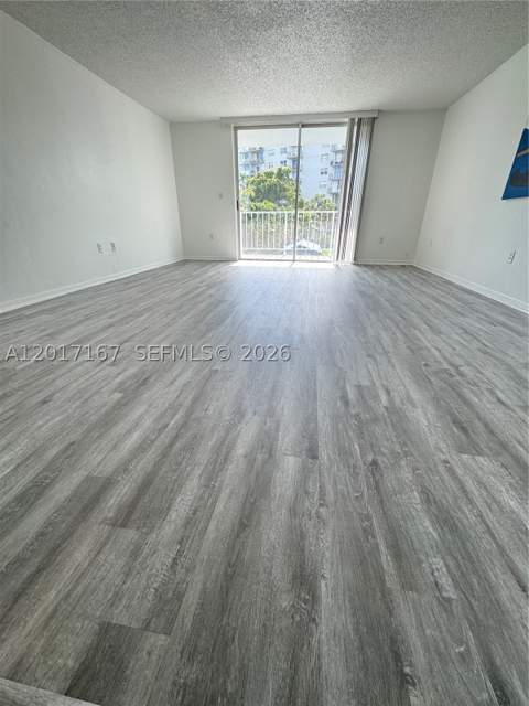 1470 NE 125th Ter 205, North Miami FL - photo 12 of 14
