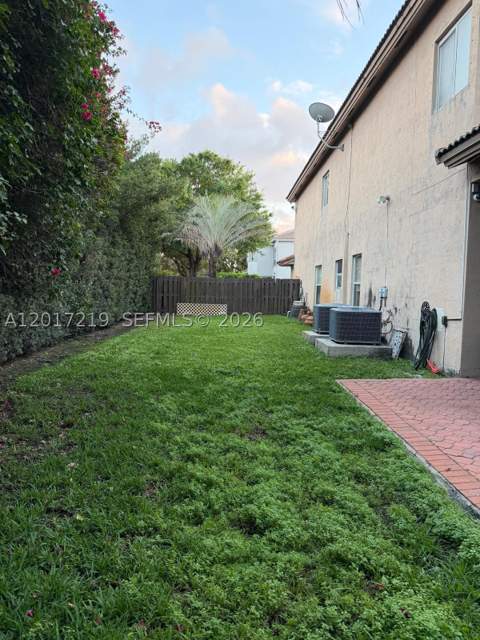10773 NW 73rd Ter, Doral FL - photo 13 of 58