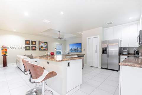 10773 NW 73rd Ter, Doral FL - photo 20 of 58