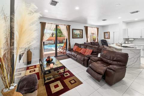 20155 SW 129th Ave, Miami FL - photo 19 of 68