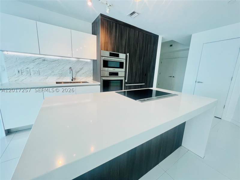 2 bedroom Condominium at 851 NE 1st Av 2808, Paramount Miami World Cent, Miami — photo 4