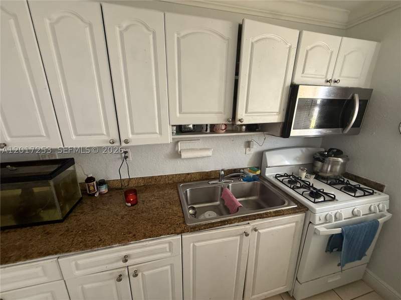 2 bedroom Condominium at 7101 SW 89th Ct 305, Paradise At Sunset Condo, Miami — photo 5