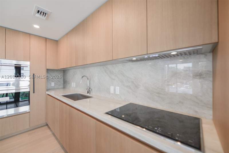 1 bedroom Condominium at 1176 97th st 204, The Well, Bay Harbor Islands — photo 3