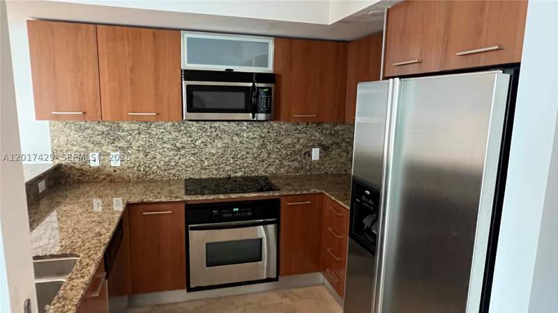 2 bedroom Condominium at 9055 SW 73rd Ct 2007, Metropolis I At Dadeland, Miami — photo 3