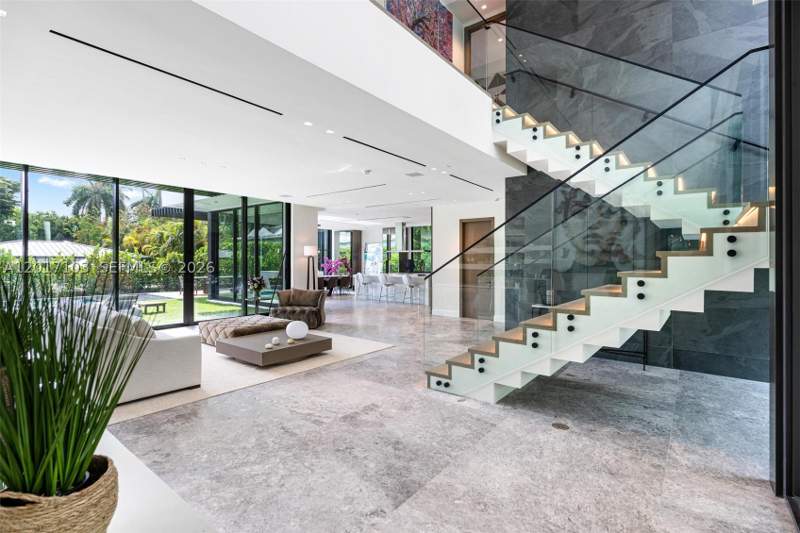 6 bedroom SingleFamilyResidence at 2520 Shelter Ave, Sunset Islands-Island No, Miami Beach — photo 5