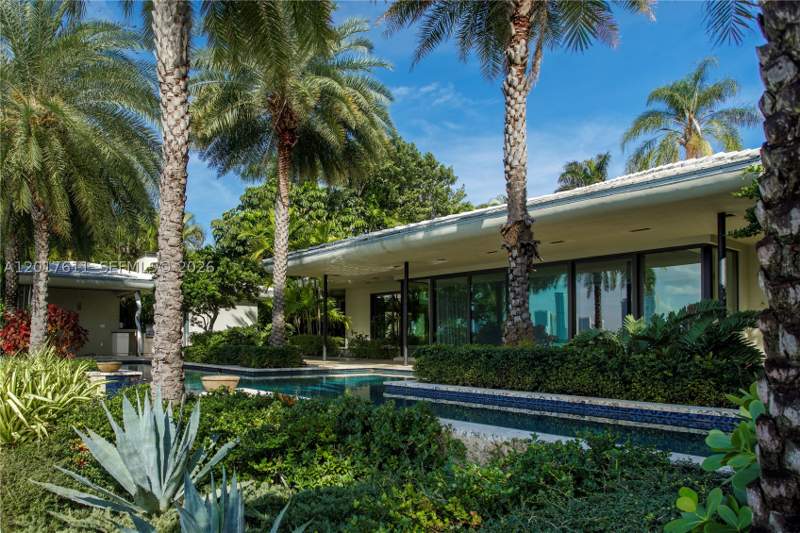 3 bedroom SingleFamilyResidence at 250 W San Marino Dr, San Marino Island, Miami Beach — photo 4