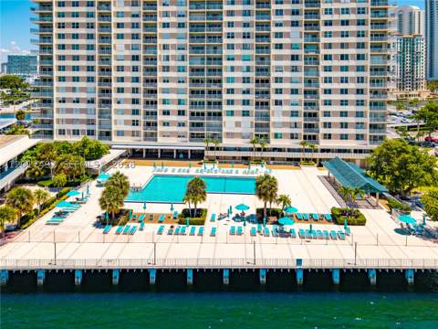 300 Bayview Dr 2115, Sunny Isles Beach FL - photo 18 of 22