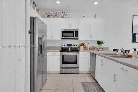 1469 SE 26th Ter, Homestead FL - photo 10 of 48