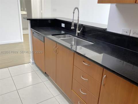 18800 NE 29th Ave 1028, Aventura FL - photo 11 of 33